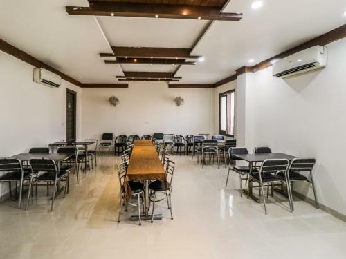 Oyo 1977 Hotel Grand Galaxy