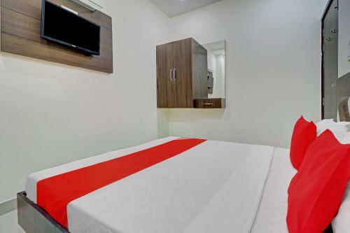 Oyo 74643 Hotel Jass Residency