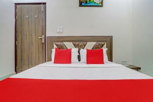 Oyo 74643 Hotel Jass Residency