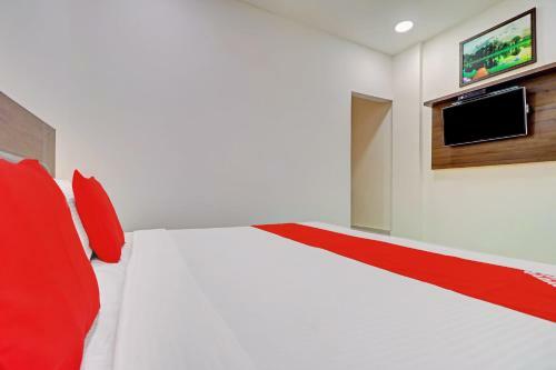 Oyo 74643 Hotel Jass Residency