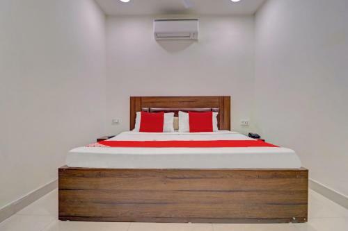 Oyo 74643 Hotel Jass Residency