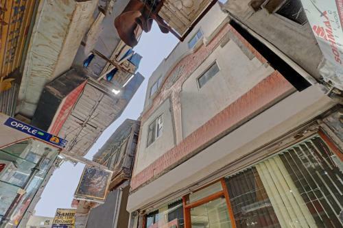 Oyo 74643 Hotel Jass Residency