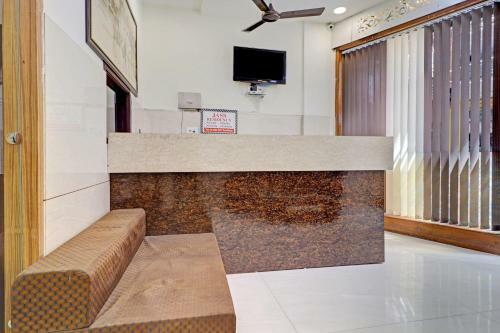 Oyo 74643 Hotel Jass Residency