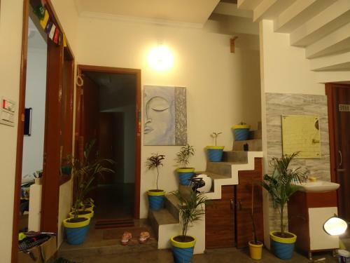 Yomad Hostel - Yoga & Travel