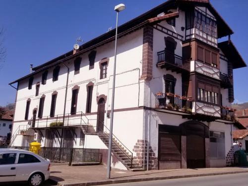 Apartamentos Elizondo Center