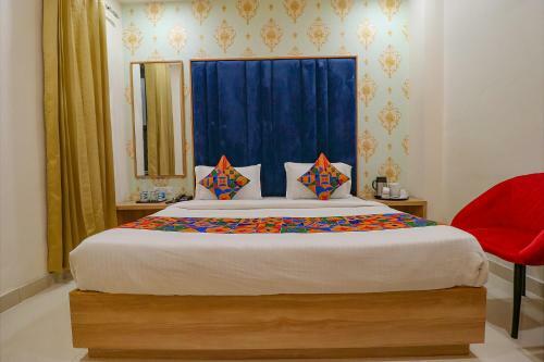 Fabhotel Diamond Villa