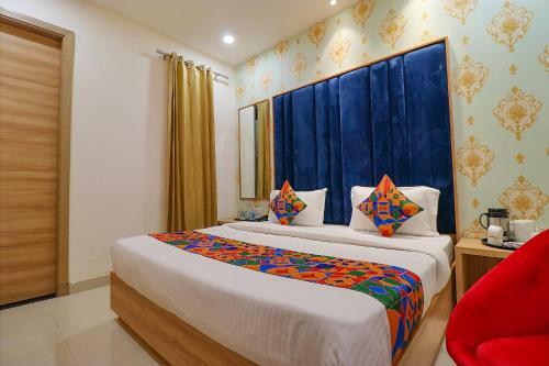 Fabhotel Diamond Villa