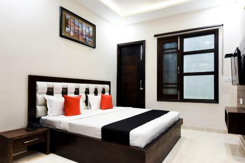 Capital O 60496 Hotel Avera