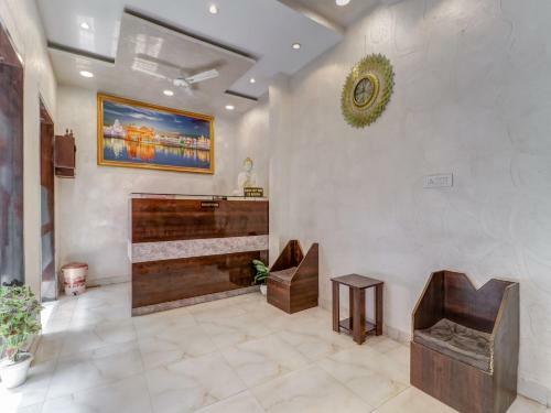 Oyo 82426 Hotel Pb02 Inn
