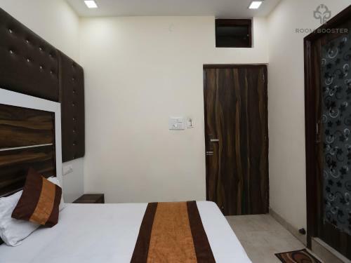 Hotel Sehmi's Best Rest Inn