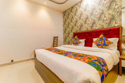 Hotel Fabexpress Golden Velvet