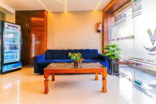 Hotel Fabexpress Golden Velvet
