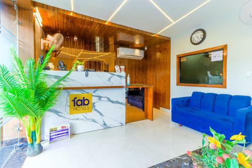 Hotel Fabexpress Golden Velvet