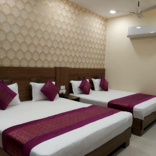 Hotel S.s Royal