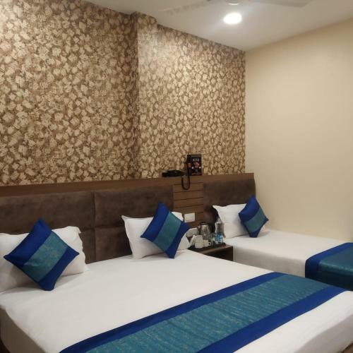 Hotel S.s Royal