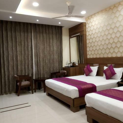 Hotel S.s Royal