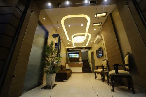 Hotel S.s Royal