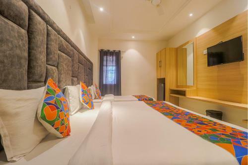 Fabhotel Apple Tree