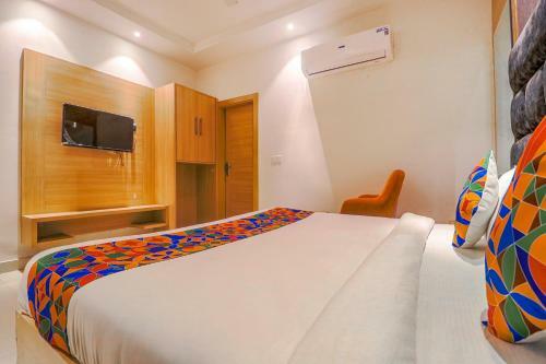 Fabhotel Apple Tree