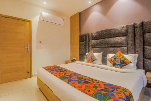 Fabhotel Apple Tree