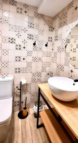 Apartamentos Bajo Pe�a
