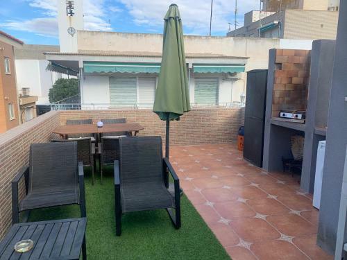 Apartamento Con Terraza Cerca Del Puerto