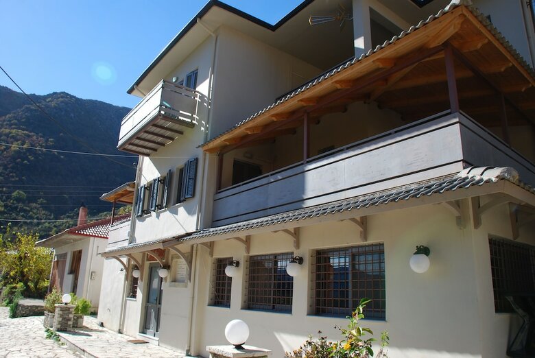 Hotel To Greki