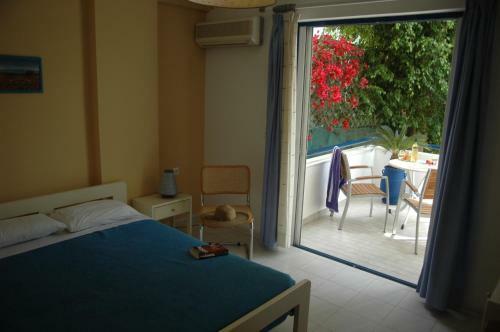 Hostal Portobelis House