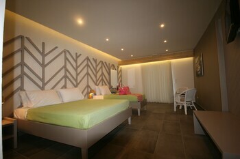 Aparthotel Irina Beach Hotel