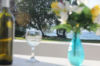Aparthotel Irina Beach Hotel