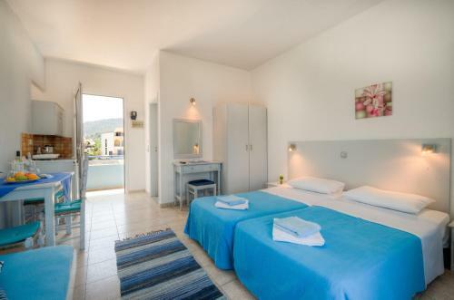 Antomar Apartments And Studios