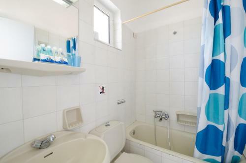 Antomar Apartments And Studios