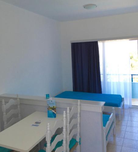 Antomar Apartments And Studios