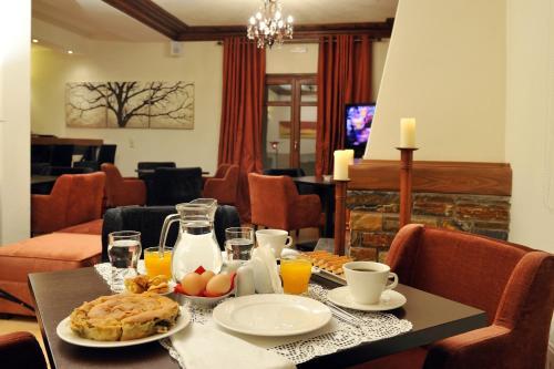 Hostal Guesthouse Rousis