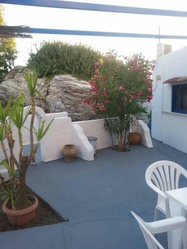Iris Apartments