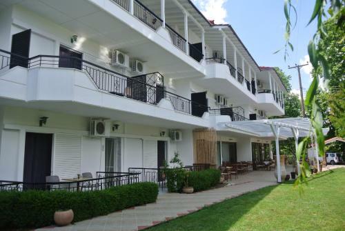 Apartamento Hotel Milies