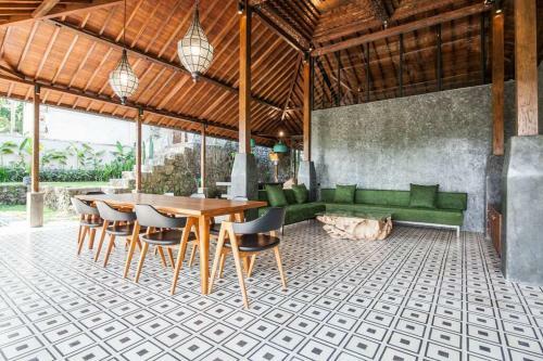 The Villa Rossi Ubud