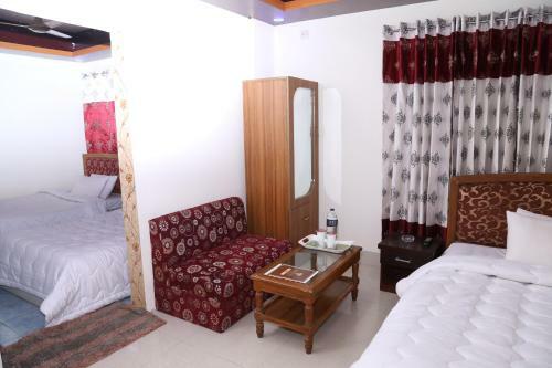 Hotel Platinum Ltd