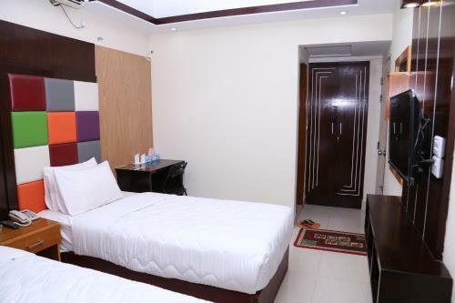 Hotel Platinum Ltd