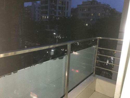 Zara?s Service Apartment