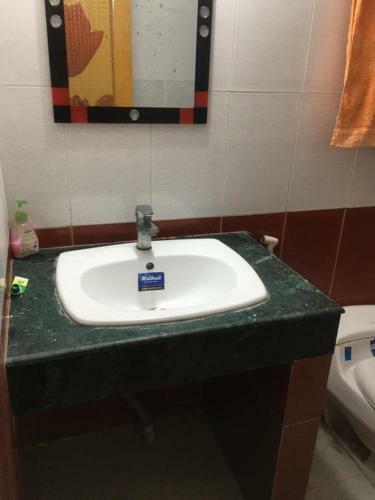 Zara?s Service Apartment