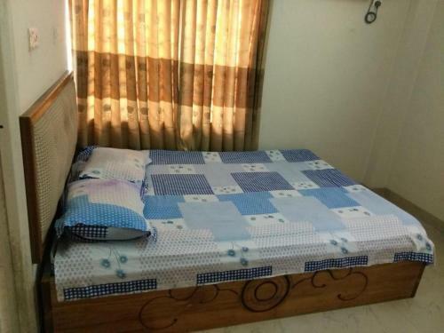 Zara?s Service Apartment