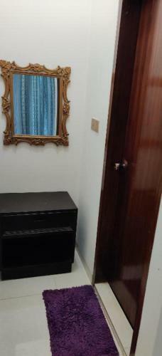 Zara?s Service Apartment