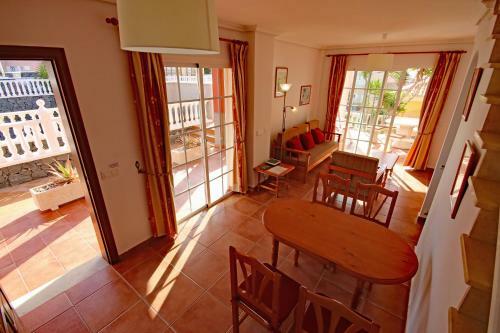 Las Dunas, Pretty 2 Bedroom Villa, Ocean Views, Pool And Wifi