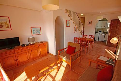 Las Dunas, Pretty 2 Bedroom Villa, Ocean Views, Pool And Wifi