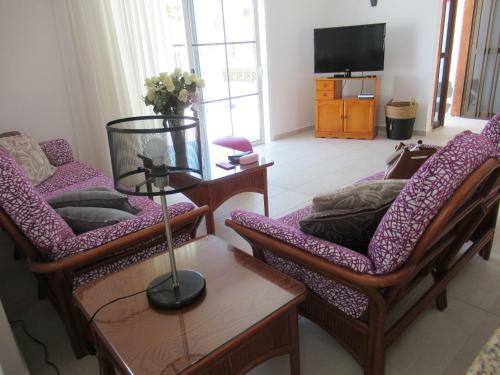 Las Rosas, Stunning Luxury Chocolate Box Villa With Private Heated Pool & Wifi