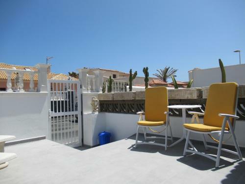 Las Rosas, Stunning Luxury Chocolate Box Villa With Private Heated Pool & Wifi