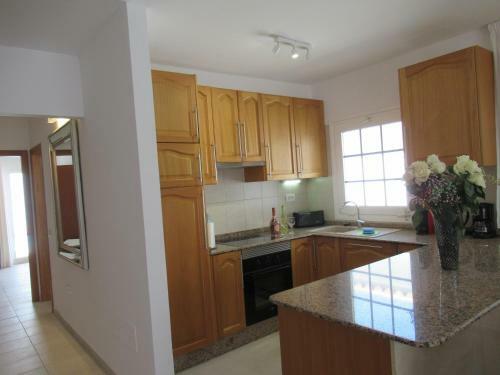 Las Rosas, Stunning Luxury Chocolate Box Villa With Private Heated Pool & Wifi