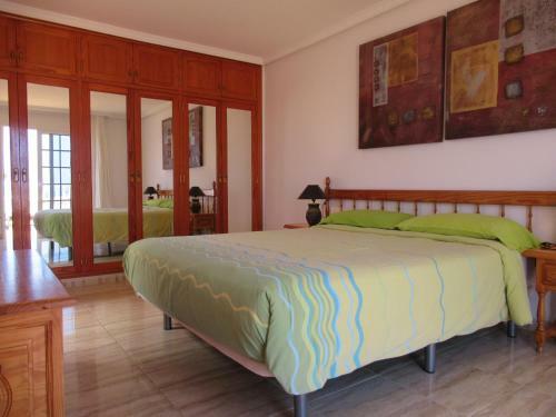 Las Rosas, Stunning Luxury Chocolate Box Villa With Private Heated Pool & Wifi