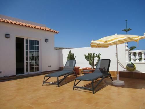 Las Rosas, Stunning Luxury Chocolate Box Villa With Private Heated Pool & Wifi